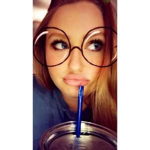 Meet your Posher, Madelyn